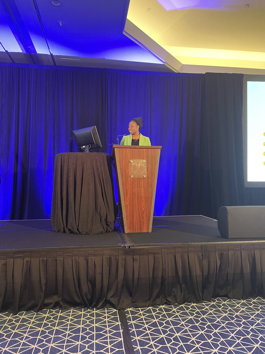 DrJewelKling's tweet photo. Dr Demilade Adedinsewo speaking on pregnancy and cardiovascular disease #transformWH2022 @WHMayoClinic. https://t.co/zU4PLR75IZ