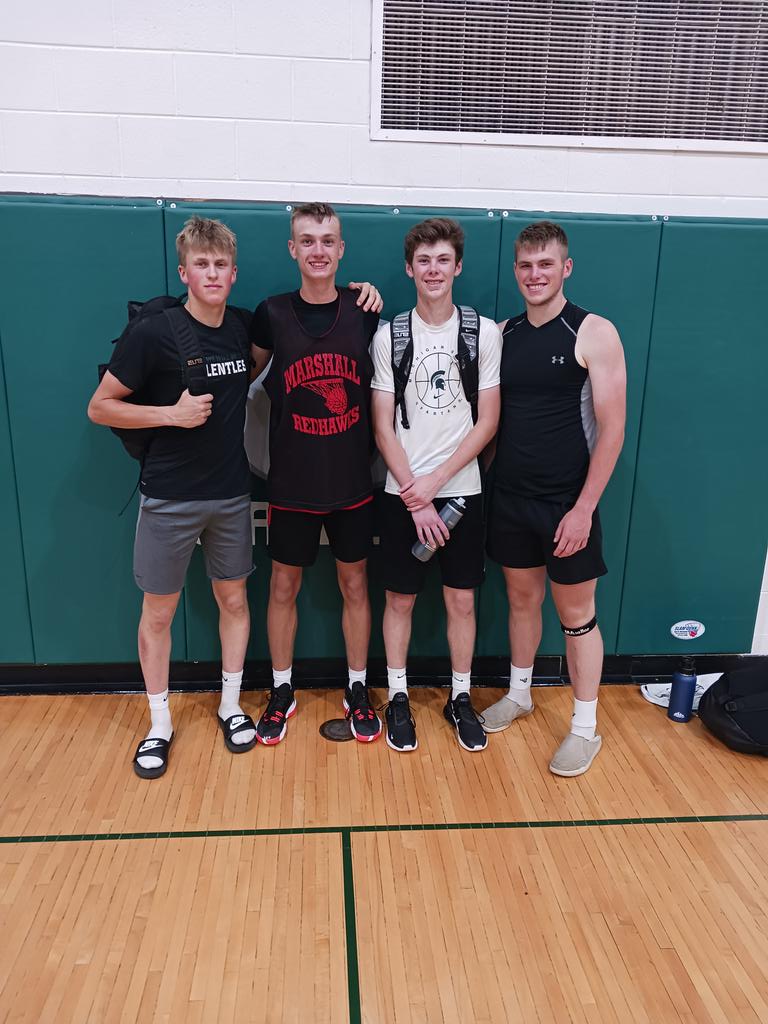 2023_24TruthMI's tweet photo. May not have been teammates today but always family.

@TruthSportsMI @AustinM2212 @CJAnderson2023 @BraydenWine @bryce_wine2 https://t.co/VEJLFGcMJy