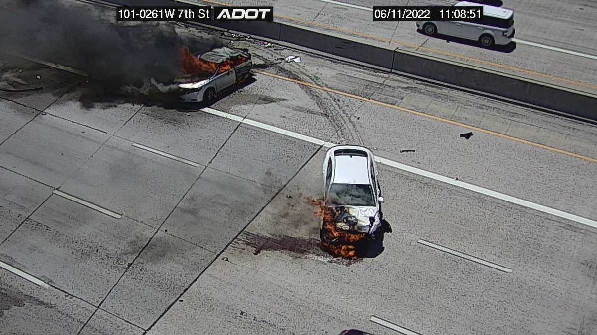 abc15's tweet photo. #BREAKING At least two people are dead after a fiery crash on the Loop 101 in north Phoenix. Westbound lanes are closed until further notice. https://t.co/YS4yF5ndsx #abc15 https://t.co/2bbwALidEb
