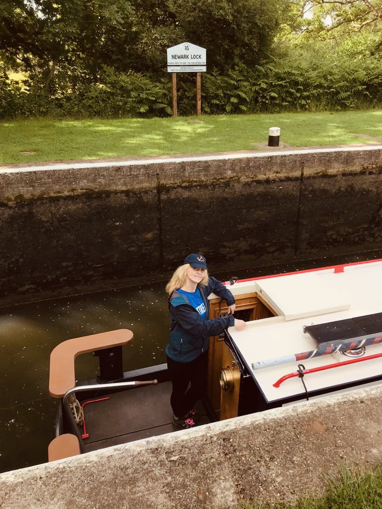 comedyloulou's tweet image. 6 locks today. Not a big deal for most. Big deal for me ⚓️
#narrowboating #weekendboating #weekendboaters #boatingcomedyloulou #boatinglocks #narrowboat #surrey #boatingadventures #narrowboatadventures ⚓️😊⚓️