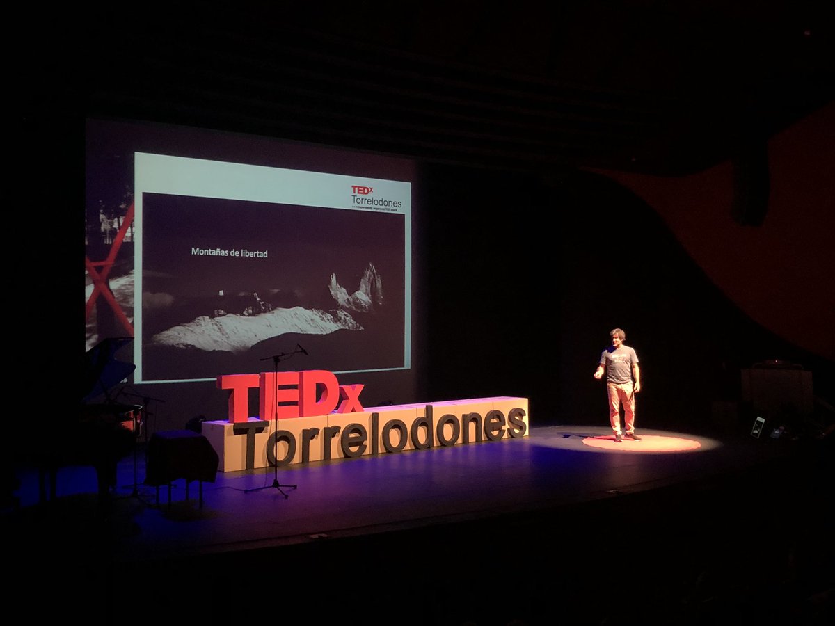 Y sin darnos cuenta, hemos llegado al último ponente de la tarde… 🥲

Pero ahora es turno de disfrutar de la historia de <a href="/suarezclimb/">Carlos Suárez</a> 🧗‍♂️

#TEDxTorrelodones