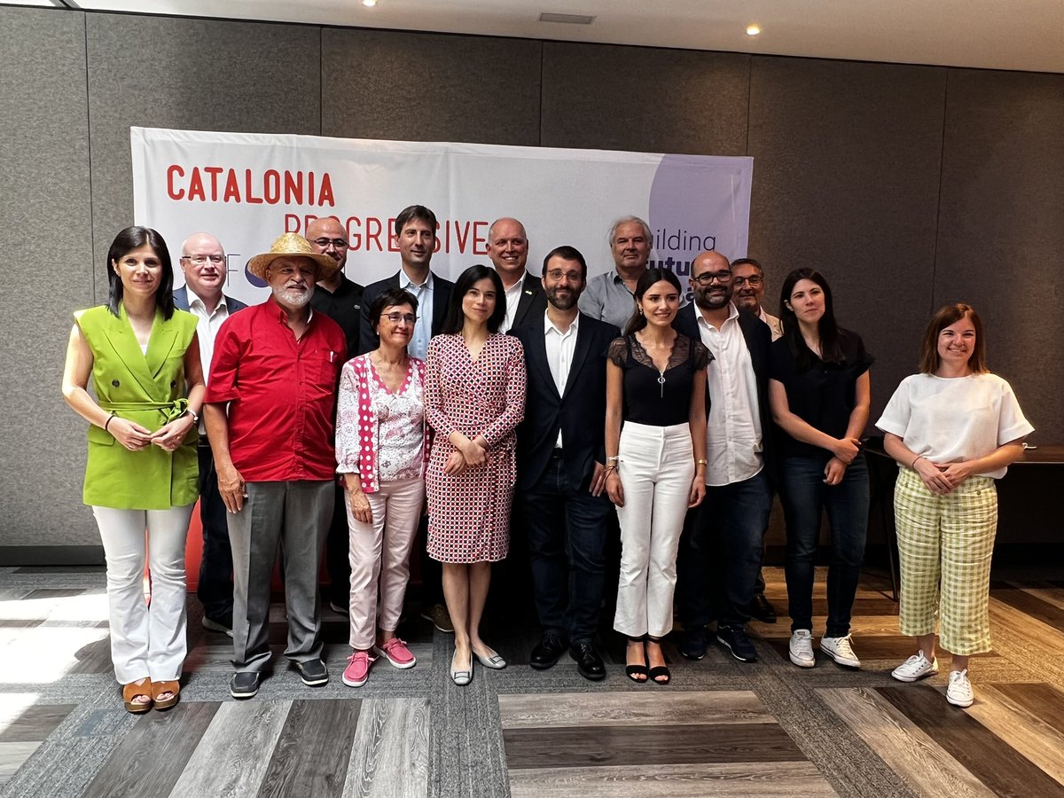 jordisolef's tweet photo. The first edition of the #CatProgressiveForum hosted by @Esquerra_ERC is over. Thanks to all delegates & participants for this very successful event. The 14 parties meeting these 2 days in the Catalan capital also endorsed the “Declaration of #Barcelona in defence of democracy”👇 https://t.co/MUCqkno7NQ
