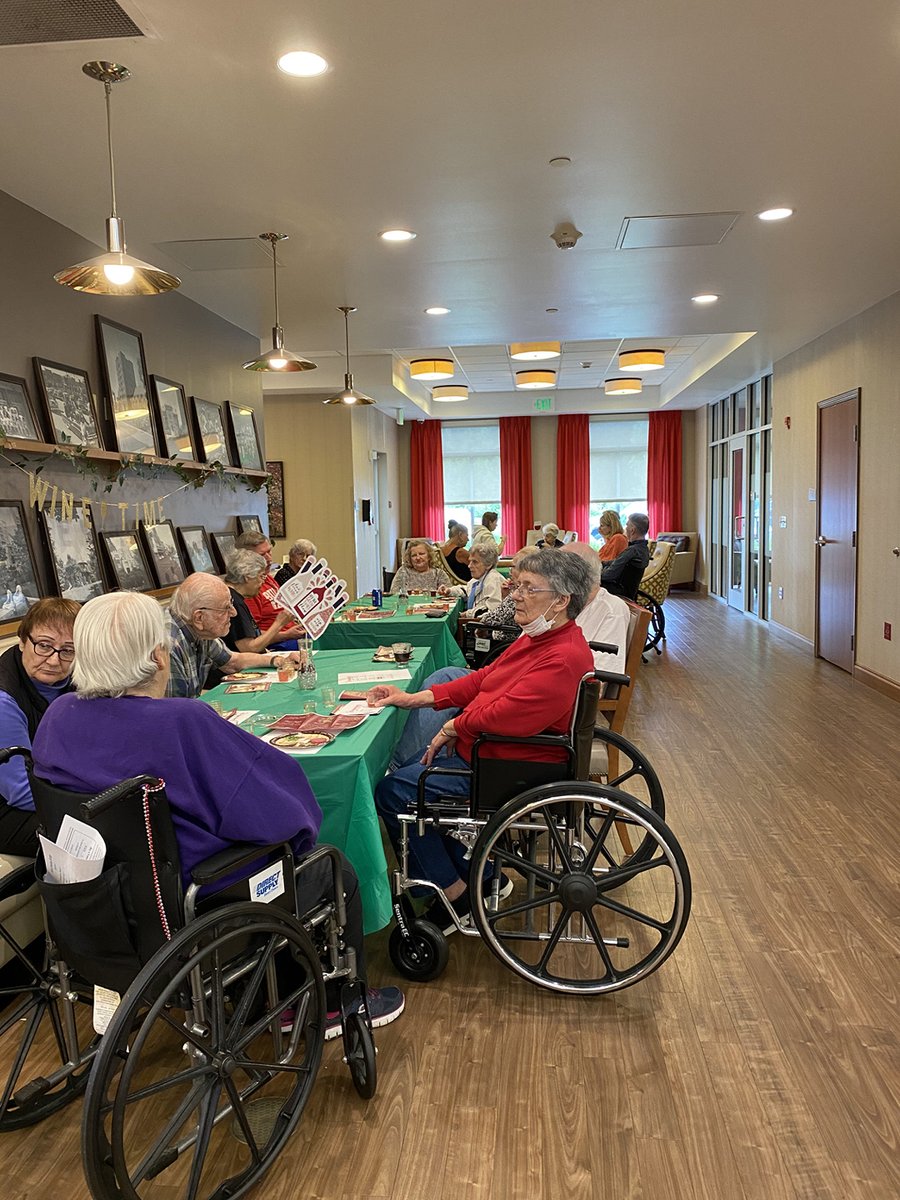 Our Resident’s Happy Hour Theme was “Winery at Home”. They had a variety of Oliver Wines as well as Sparkling Grape juice to sample. 💜🍇🍷 #trilogyliving #stonecrofthealthcampus  #seniorliving #stonecrofthappyhour #oliverwinery