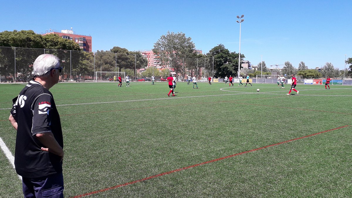 AFV_Sants's tweet photo. Ara que havíem trobat la manera... s'acaba la lliga😆. Una primera part de somni i una segona on el rival no ha sabut aprofitar la galvana que portàvem.
Ei, i la samarreta del #centenari invicta. El binomi @uesants @bcsystems #rivacold funciona✌️.
Atlètic Prat Delta, 0 - Sants, 4 https://t.co/naAfoBZT5d