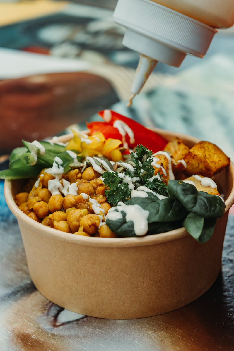 #AestheticsPost 😍 Peaceful afternoons at #DubwiseCafe - Happy Saturday! We open at 4PM, enjoy the atmosphere, good food and chill vibes 🙌🏽