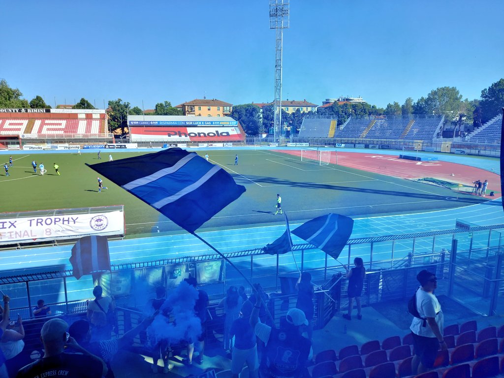 christopher7590's tweet photo. ...and @FCUnitedMcr beat @PragueRaptors 2-0 to win the inaugural @FenixTrophy. Congratulations 👏
The other matches ended; @LodigianiCalcio 1-1 @BreraFC*
@CDCMestallistes 2-3 @AFCDWS
@hfc_falke 2-2 @AksZly*

*won on penalties
#Groundhopping #Italy #Rimini #LetTheFenixFly 🇮🇹🏆🍾 https://t.co/hy76pb0pYD