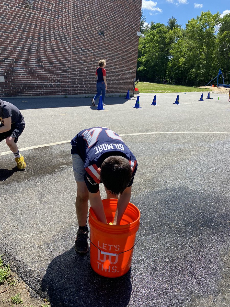 NSCarignan's tweet photo. More Field Day FUN https://t.co/I2olTcTZpo