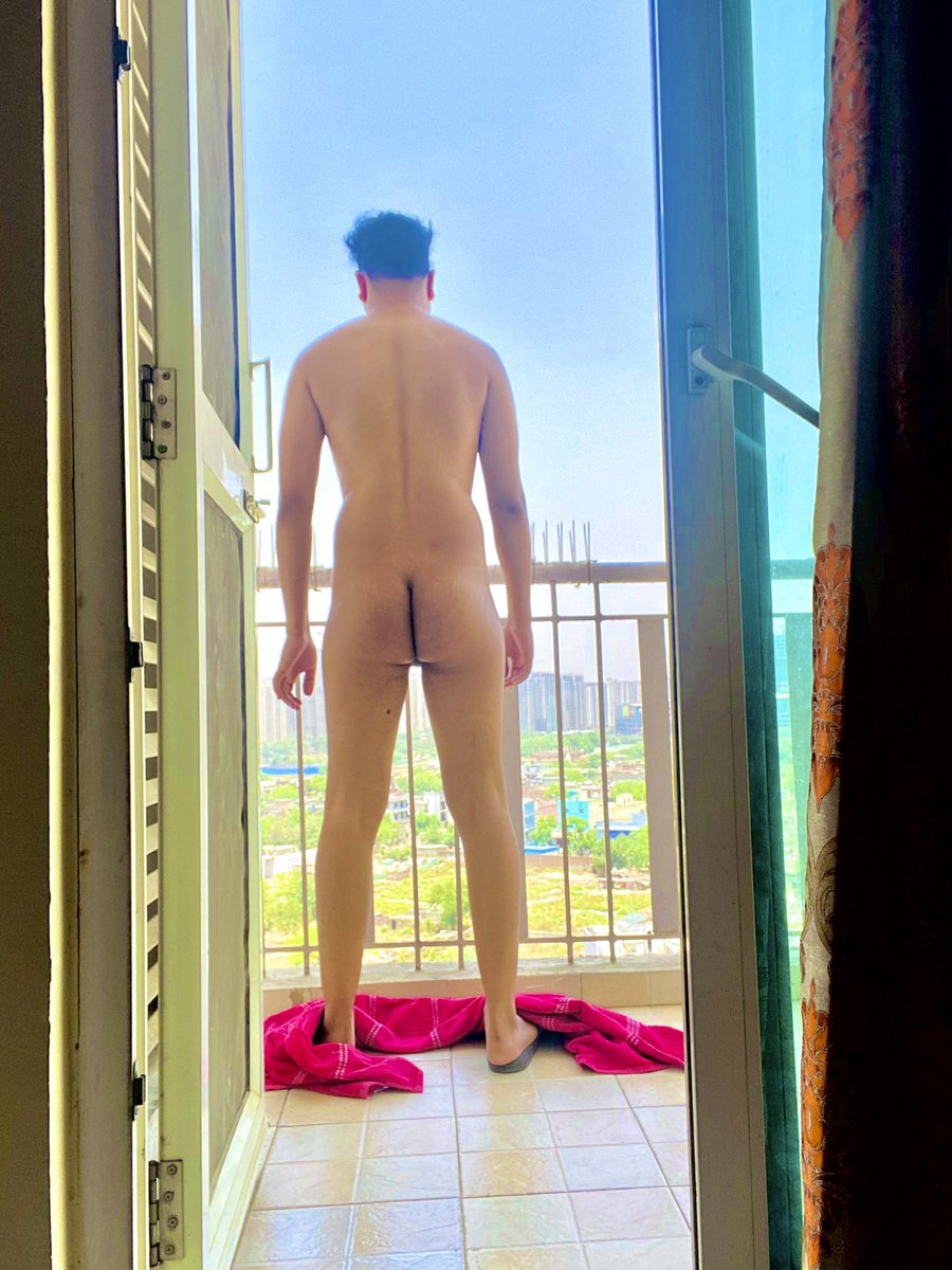 Saturday gone,sunday left and monday blues again😔😔 @DesiMen10 Wanted to make the Saturday memorable,so just after a cool shower wrapped up in the red towel @DesiMen10 pleased his neighbours dropping the towel in his balcony. Though neighbours saw his frontals. What did u see?