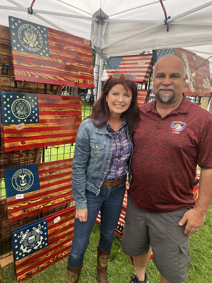 Rebecca Kleefisch tweet media