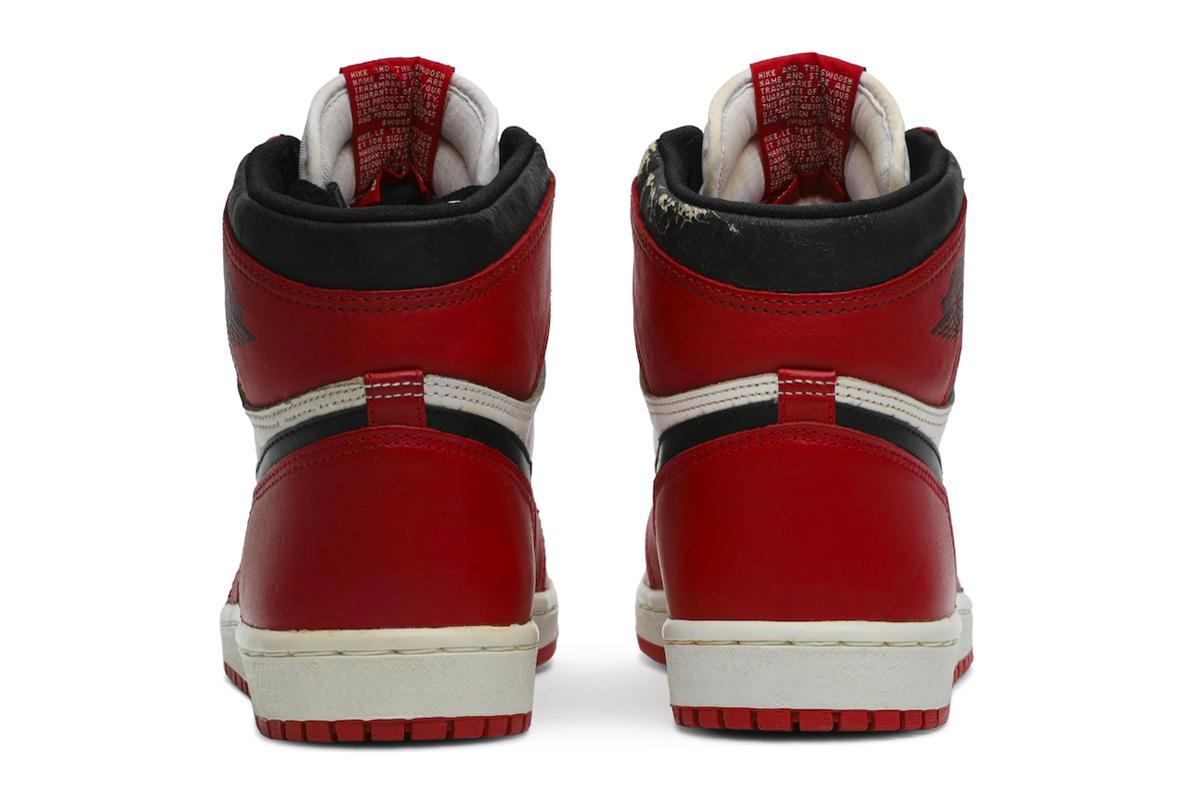 HelloTryTradeUp's tweet photo. Not to much needs to be said about this later in the year release other than GOOD LUCK, as we already know this Air Jordan 1 High OG "Chicago Reimagined" will be a popular trading item in our community!
#TradeUP #TryTradeUp #TradewithTradeUp #Jordan #aj1chicago #Jordan1chicago https://t.co/7Mqtoe0sCh
