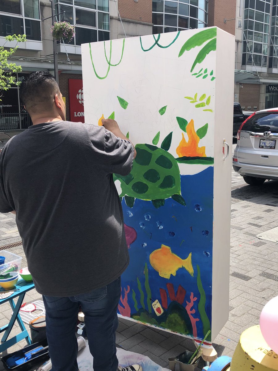 Mr. Oscar’s art is taking shape <a href="/DundasPlace/">DundasPlace</a>. If you have not had a chance to stop by there is still time. He will even let the kids help paint. <a href="/LdnArtsCouncil/">London Arts Council</a> #Bears <a href="/LDCSB/">London District Catholic School Board</a> <a href="/BSCS6/">Blessed Sacrament</a>