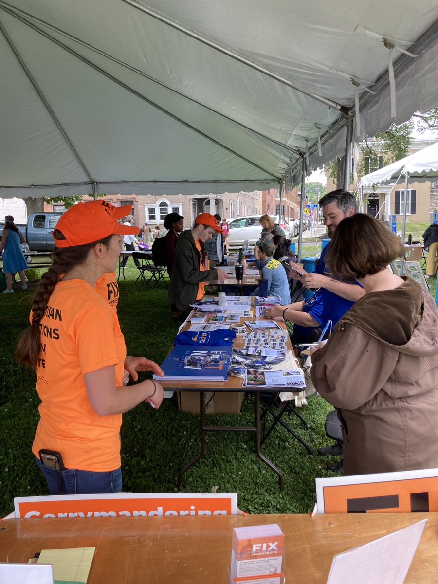 FairDistrictsPA's tweet photo. Farmers, students, parents, grandparents, bird watchers, biologists, faith leaders: #BipartisanSolutions aren’t so hard to find. Getting legislators to listen is the real challenge. @PCC_2022 #PAClimate2020 #FixHarrisburg
#OnePA @BetterPathPA @ProtectPT https://t.co/mPOCJDzEiT