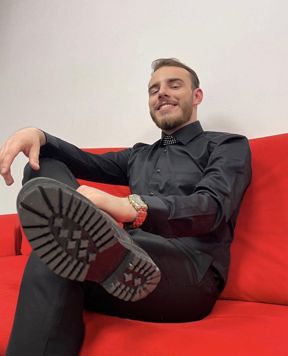 ugualeame's tweet photo. najpotężniejsi polacy https://t.co/Vy8RwAB4RU