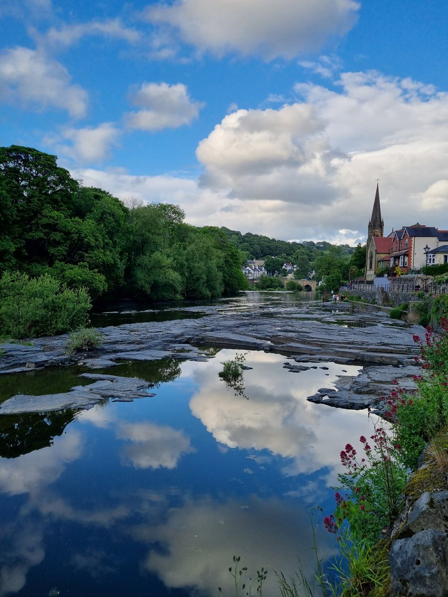 In the beautiful #Llangollen ready for the #50Kultramarathon trail race tomorrow with team #RunningUpThatHill for @AirAmbulancesUK sorting the snacks and checking the beers for after 😀 @_Run1000 #ruralmentalhealth
