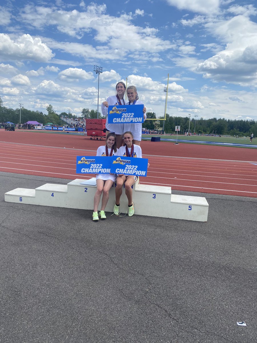 bxvgirlstrack's tweet photo. Round 2 STATE CHAMPIONS! 4x800 takes division 2 win ���� and placed second in federations with a massive PR of 9:14.76. Go broncos! @lohudsports @sports_broncos https://t.co/wmbjXZSRm5
