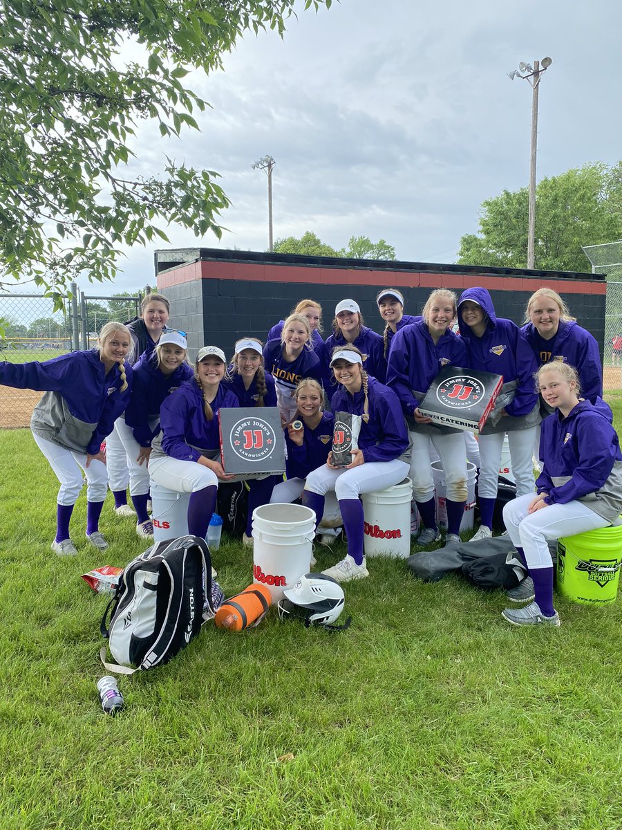 softballcl's tweet photo. ITS TOURNAMENT DAYYYY🤩😇

shoutout to our sponsor jimmy johns 🫶!! 

thanks to our awesome parents for the meal 💗 https://t.co/2MAzLgytsn