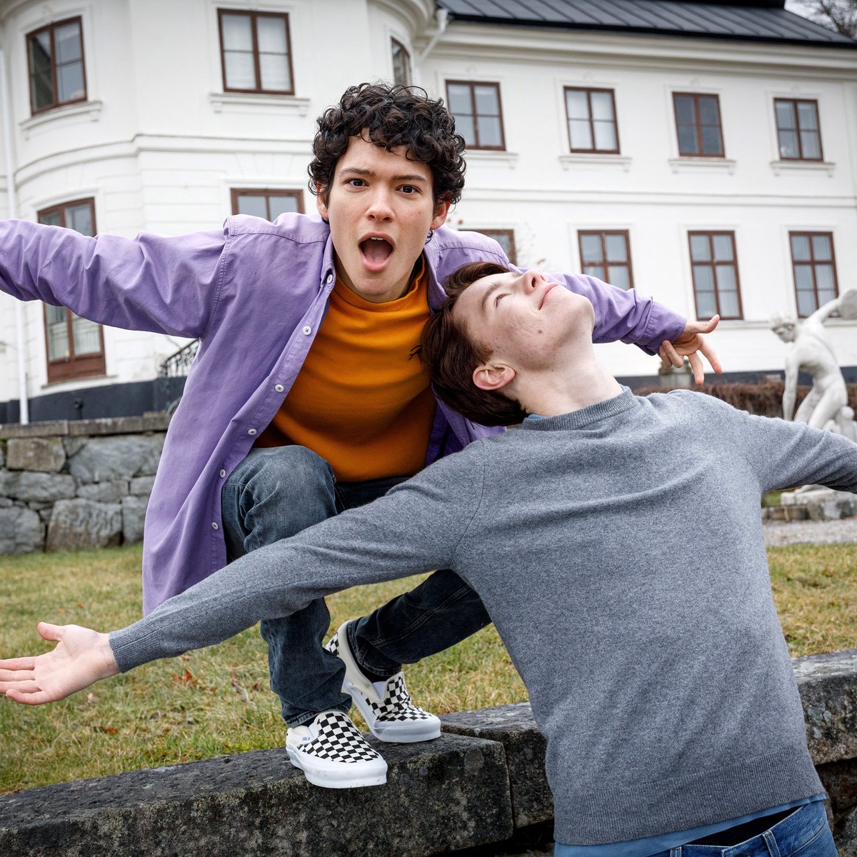 A 2ª temporada de “Young Royals” será lançada entre setembro e novembro, diz Edvin Ryding.