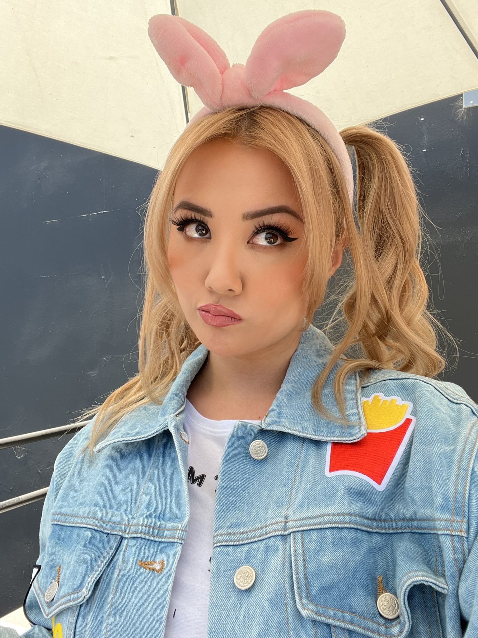 Gina Darling on Twitter "Fries over guys 🍟 https //t.co/AmHoDml9gp