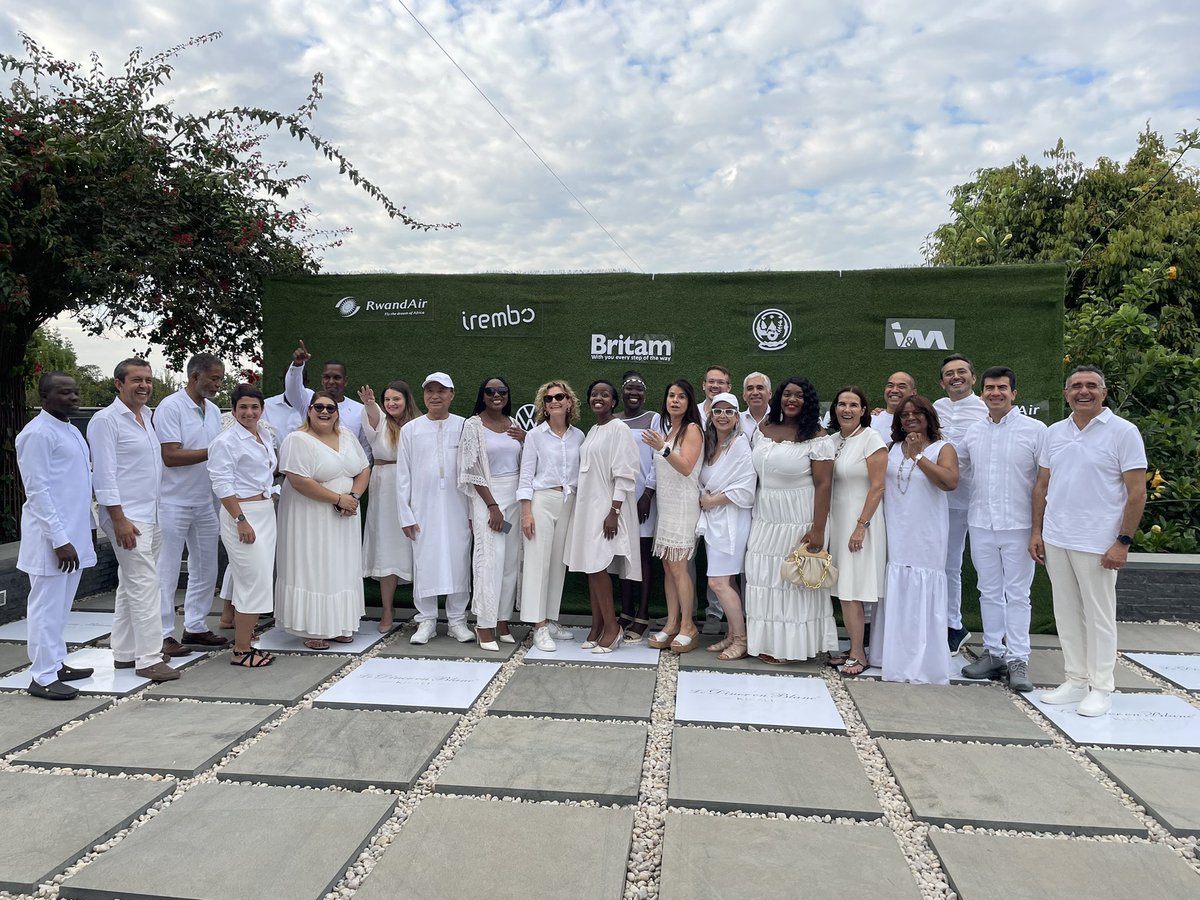 DoreenBogdan's tweet photo. #dinerenblanckigali What a beautiful evening! #ITUWTDC https://t.co/Z09JAIo9eb