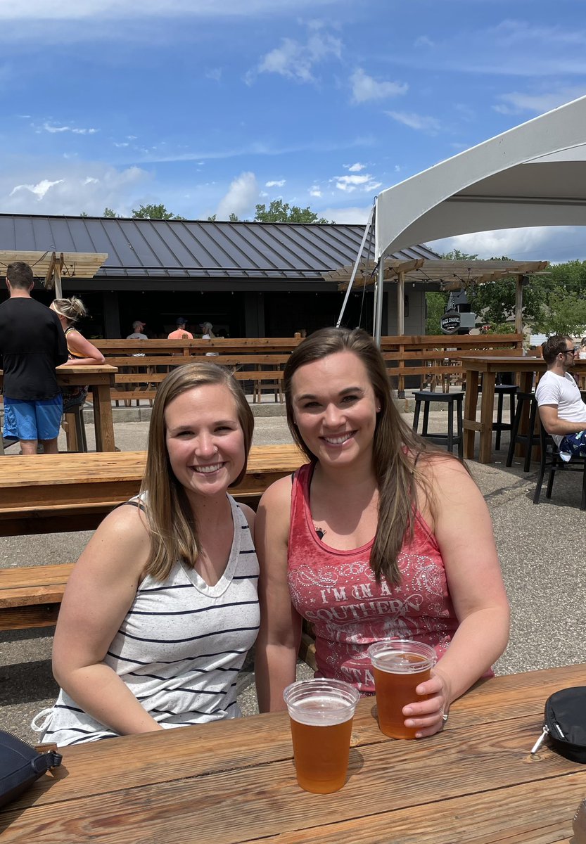 TMagss's tweet photo. @K102 #K102church 🍻🎶 getting ready for @ericchurch and @MorganWallen https://t.co/MtRyLSgOMG