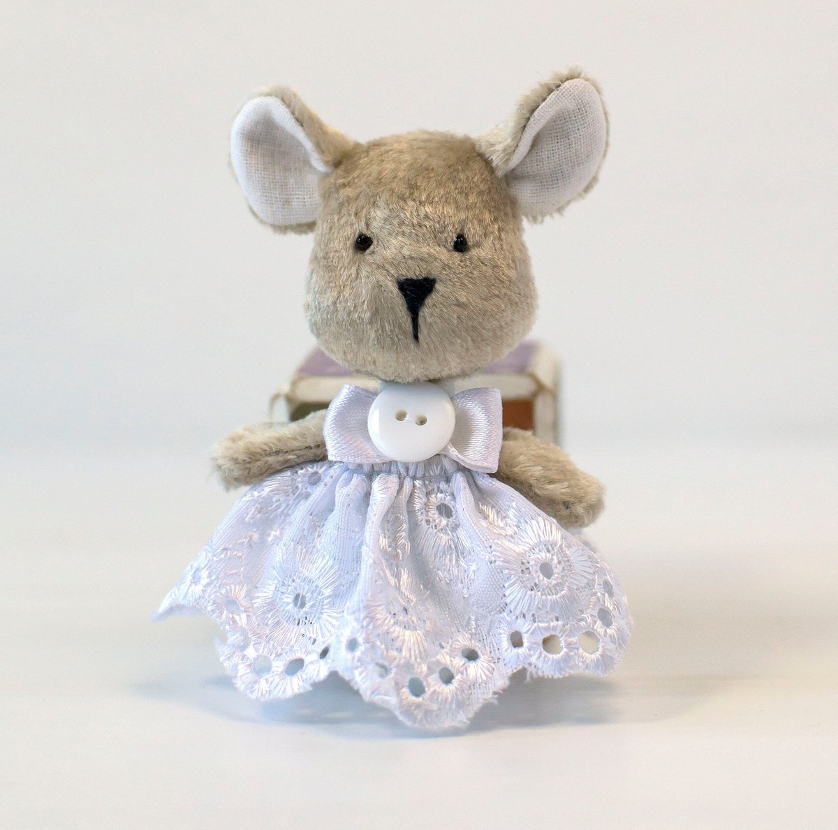 ViktoriyaP_12's tweet photo. Mouse Brooch for Children, Fabric Brooch, Mouse Pin, Kids Brooch, Animal Brooch Pin, Cloth Brooch for Clothes, Baby Jewelry, Baby Jewelry https://t.co/ACsWfQrtpq #white #birthday #animals #gray #unisexadults #cotton #artdeco #mousebrooch #mousepin https://t.co/AtLSRb6skN