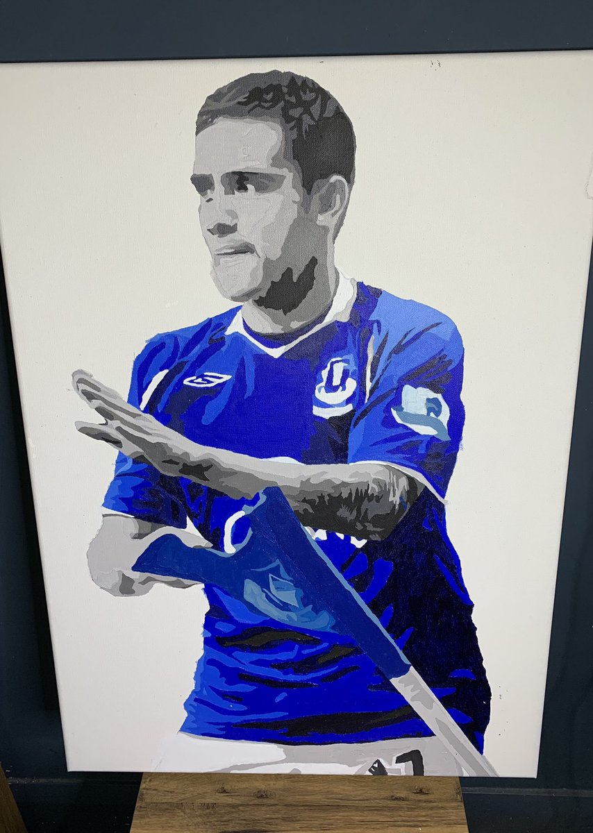 ToffeeArt's tweet photo. All blues on the shirt now done.
Base colours on the shorts done.
Finish the shorts and do the background… done.
Will post finished canvas up tomorrow.
#EFC #TimCahil #EvertonArt #UTFT https://t.co/B5QgvCspOa