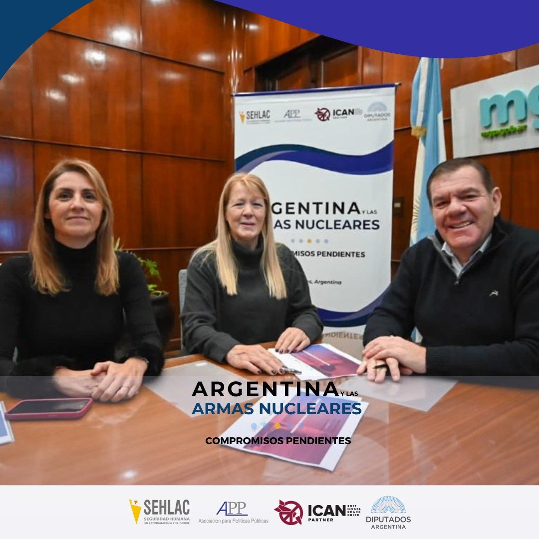 appargentina1's tweet photo. Hoy en la @munimardelplata el intendente @gmontenegro_ok y la presidenta del Concejo Deliberante @MSanchezHerrero firmaron la propuesta impulsada por @Stolbizer para la adhesión de Mar del Plata al "Llamado de ICAN" apoyando el Tratado de Prohibición de Armas Nucleares #TPAN🧵⤵️ https://t.co/e96gRpf76U