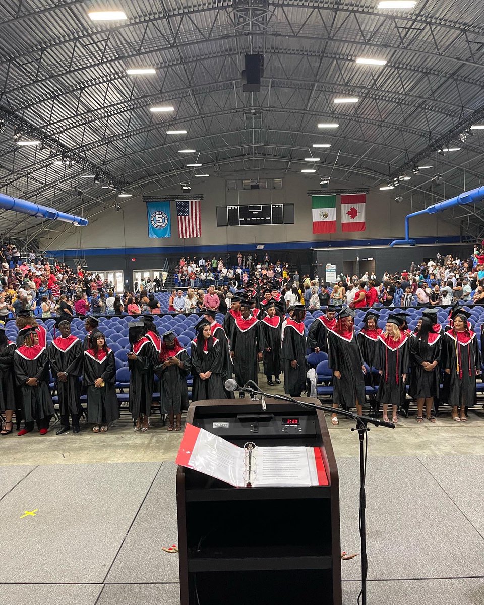 GrahamRedDevils's tweet photo. Graduation 2022! Congrats to all of our graduates! We are so proud of you! You have made and continue to make #GrahamGreat! #OnceARedDevil #AlwaysARedDevil ❤️🖤 https://t.co/0mVJDhFRjg