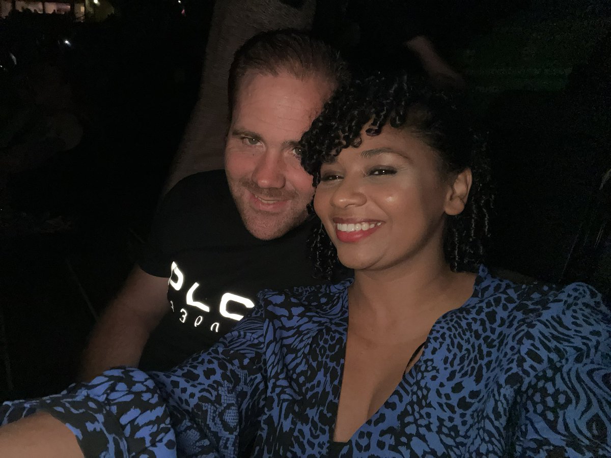 Illy23's tweet photo. @aliciakeys Waiting for the show to start #AliciaKeysManchester https://t.co/GggIQJ8bps