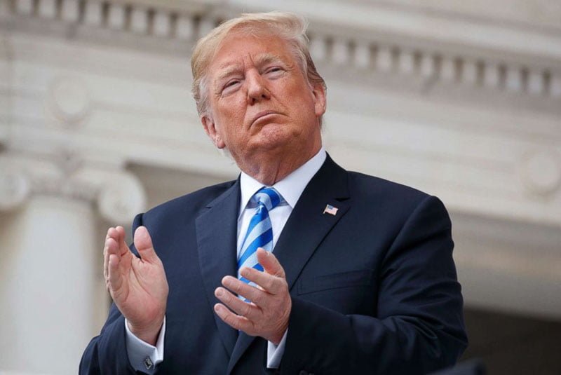mormach's tweet photo. Début novembre les américains voteront pour les #mid_term qui élisent des représentants des chambres du congrès US.
C'est donc une grande offensive anti-#Trump qui est lancée par les "démocrates" qui tentent de l'abattre juridiquement...
Comme #Fillon quoi ! https://t.co/G2XHWYqIHI