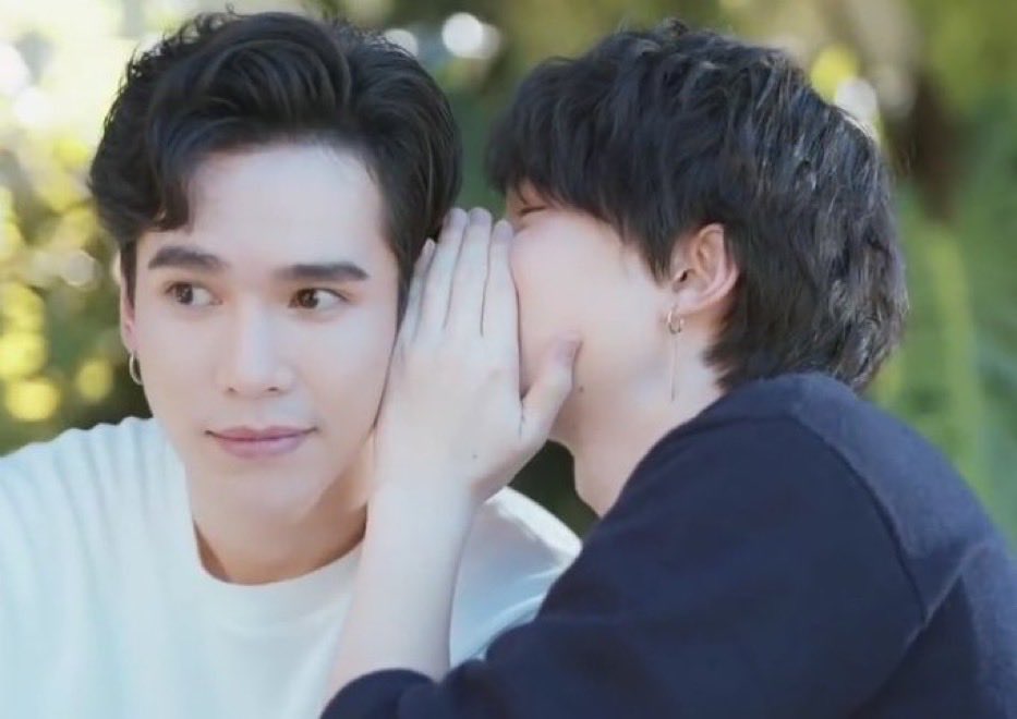 smsm92313884's tweet photo. ผมเห็นเรือผีคับพี่แม้ก #NetNat #MarkNat #มาร์คณฐ #เยลลี่ #ป๊อบปี้ณฐ https://t.co/rrvHsUmBKe
