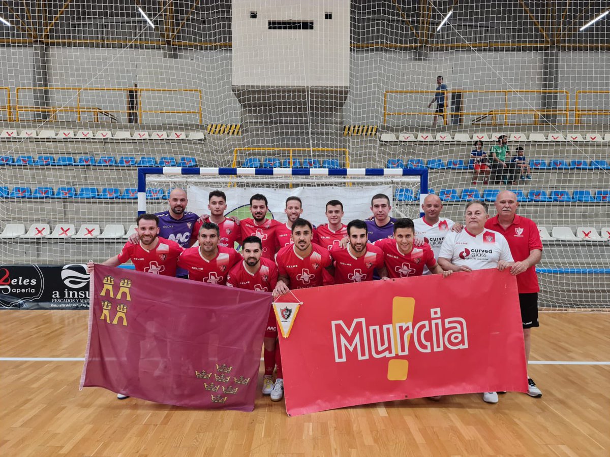 1-1 en casa <a href="/Santiago_Futsal/">Santiago Futsal</a> en un partido donde luchamos hasta el último segundo y todo se decidirá el domingo a las 12 en el Cagigal. Os necesitamos afición, hay que llenar el pabellón. <a href="/ffrm_es/">FFRM</a> <a href="/AytoMurcia/">Ayuntamiento de Murcia</a> <a href="/murciadeportes/">MurciaDeportes</a> <a href="/lucianohf_6/">Luciano</a> #VamosImperial #a40minutosde2ªdivision