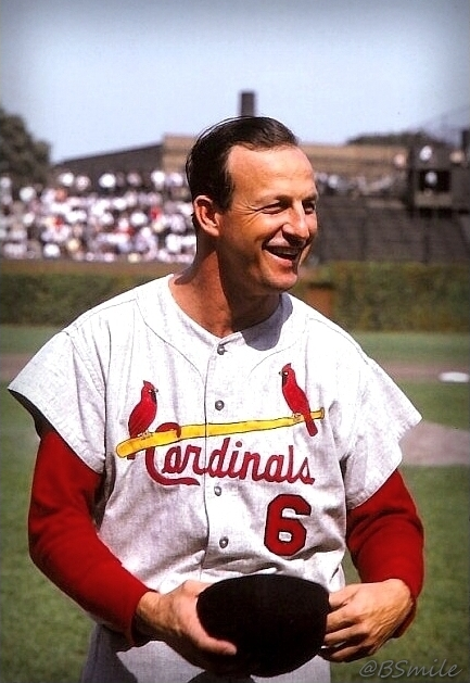 BSmile's tweet photo. Baseball legend Stan Musial is in a good mood before a #Cardinals vs. #Cubs game at Wrigley Field, Chicago! #MLB #STLCards https://t.co/qVH7mMU4Lm