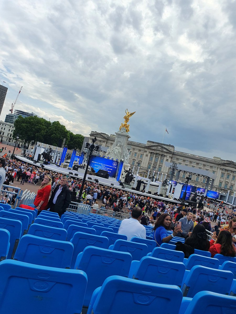 And were in ready for the Jubilee concert #sja