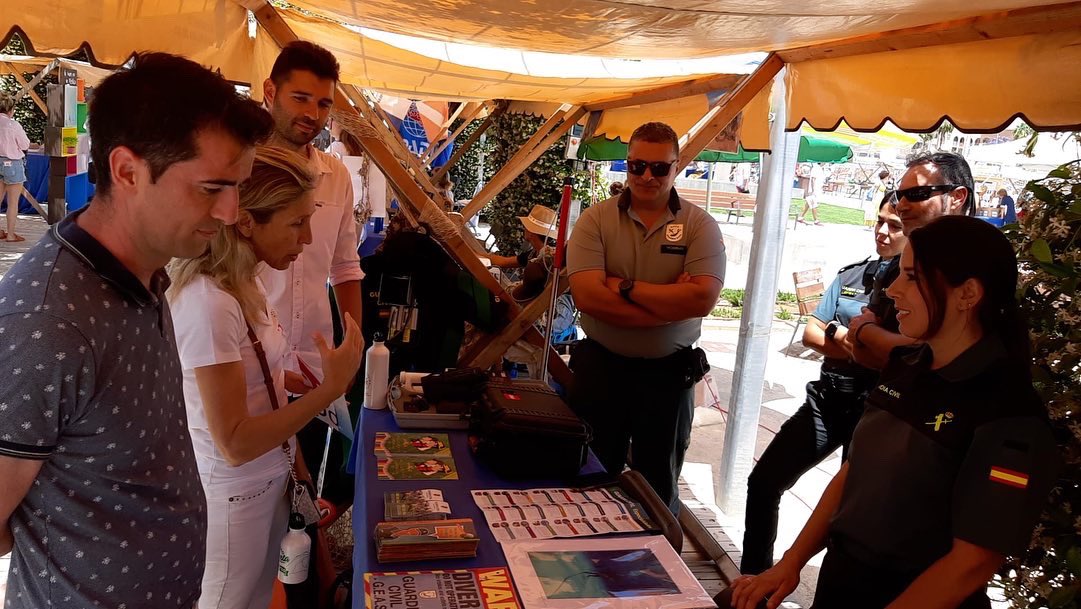 Carmen__Ferrer's tweet photo. Segunda edición de ECOUC. ¡Enhorabuena al departamento de Medio Ambiente! 👏🏻👏🏻👏🏻

🌸 #SantaEulàriaMagrada
🌍 #DíaMundialDelMedioAmbiente https://t.co/28N3Rveh1O
