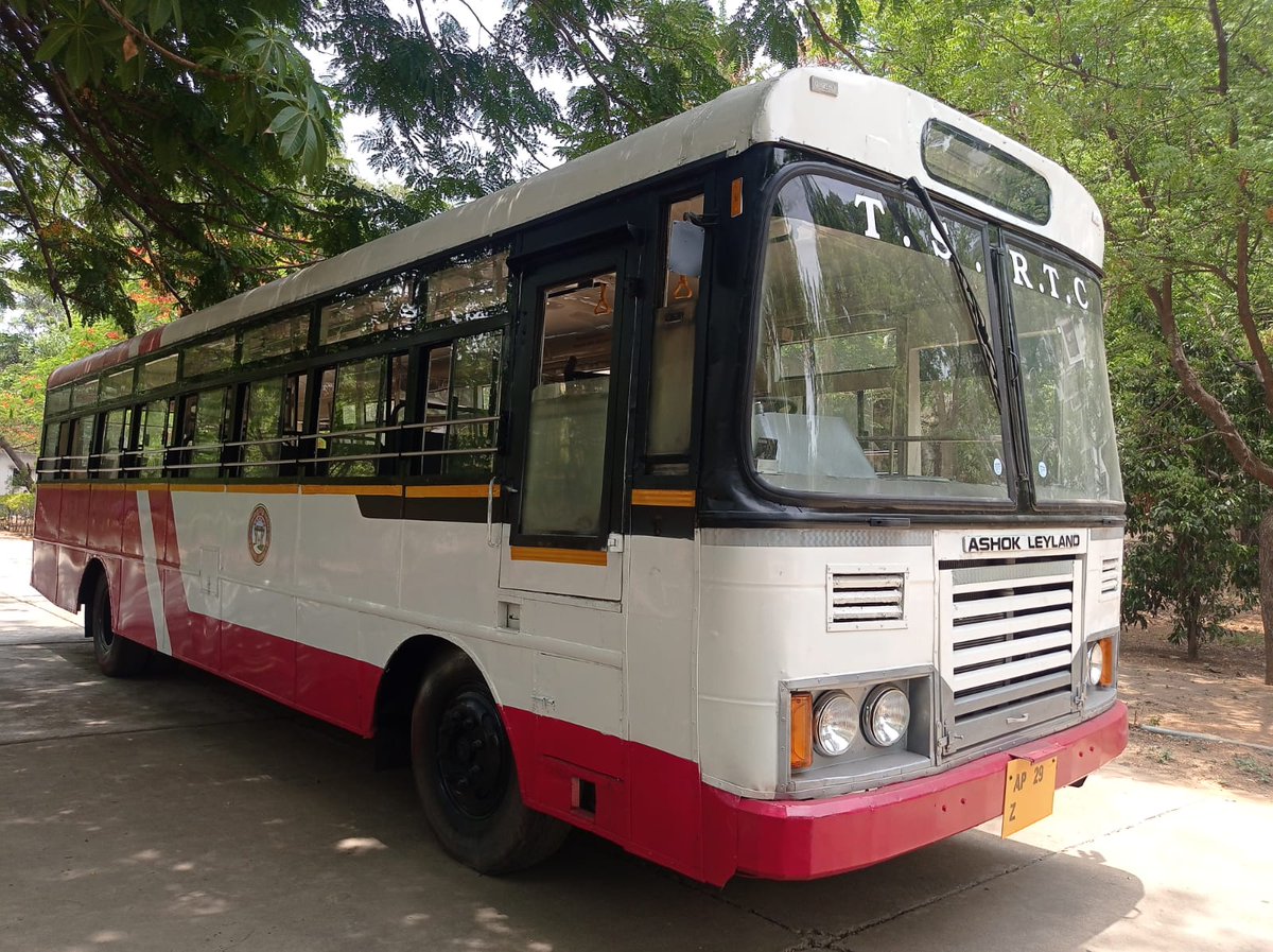SMBBWTSRTC1's tweet photo. Sir,
A glimpse of City ordinary vehicle ready for rolling out of Body Building works/Miyapur (In house fabrication facility of TSRTC) for operation in city depots. @TSRTCHQ @CMETsrtc @EDEnggTSRTC https://t.co/P4rsM6CSWN