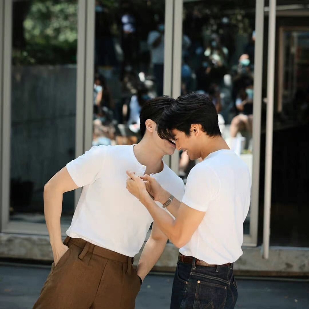 kzapo2's tweet photo. You are the cutest little star in the world, and I love the whole universe just to meet you.
#KinnPorscheEP9 https://t.co/Y9cq9mWulq