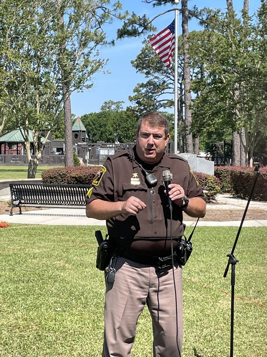 HopeZeanah's tweet photo. NAACP Rally against gun violence.  Superintendent Eddie Tyler along with Sheriff Dept. Jeff Spaller, City of Foley Police Chief Thurston Bullock, Rep from ATF and organizer Alex Barnett, local NAACP President all coming together to join forces against gun crimes. https://t.co/sMvXxnewIJ