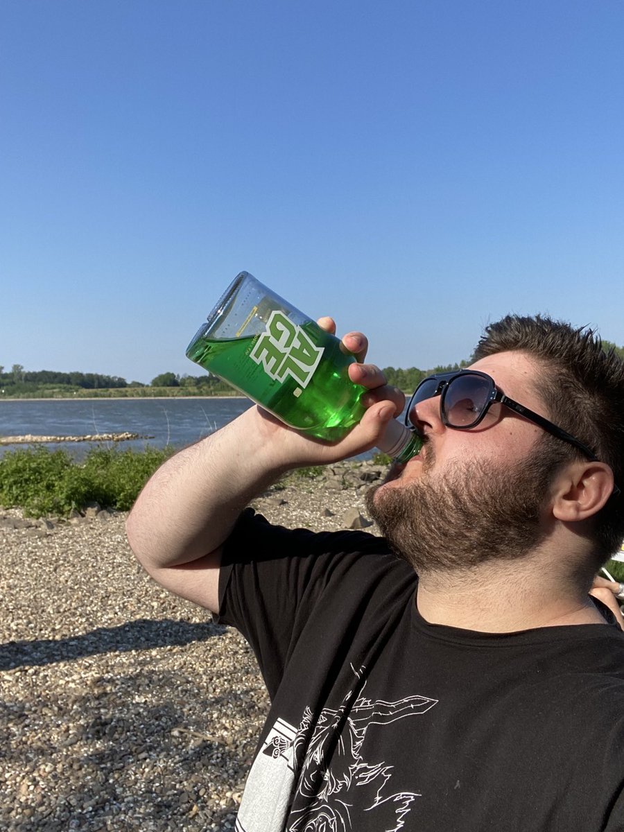 ⁦<a href="/TheRealKnossi/">Knossi</a>⁩ Der Sommer ist da