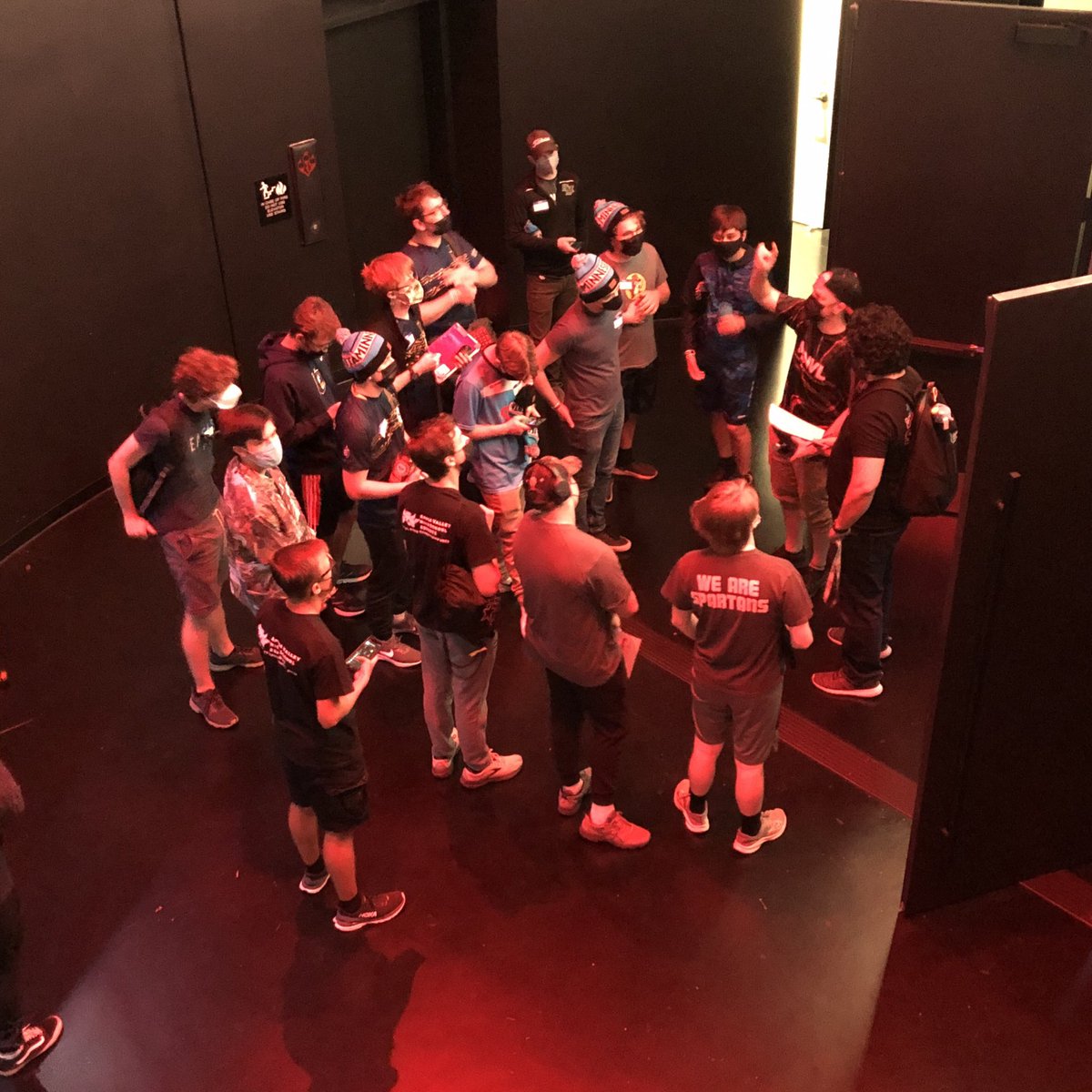 AVHSEsports's tweet photo. Here is @mastashjake giving the a-z on todayโs @MNVarsityLeague competition in chess. They just went in to their competition rooms. Good luck to our players! LETS GO! #esports #competition #createtheupdraft https://t.co/E8nOAzncvK