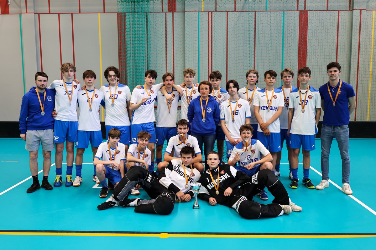LFS_floorball's tweet image. 🏆🥇 Latvijas čempionu titulu ZU15 grupā izcīna @FSMasters florbolisti, kuri finālā pieveica @KekavasBulldogs (6:2) #florbols #floorball