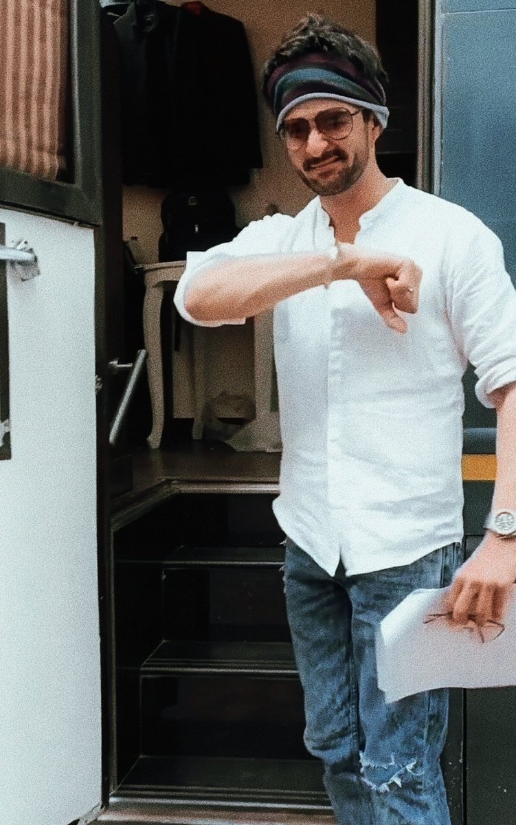 TeamShaRa1's tweet photo. Hottie <3
@RaQesh19 

#RaqeshBapat https://t.co/0FpPYxPwh2