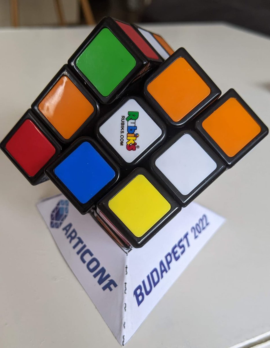 Vialog.io tweet media