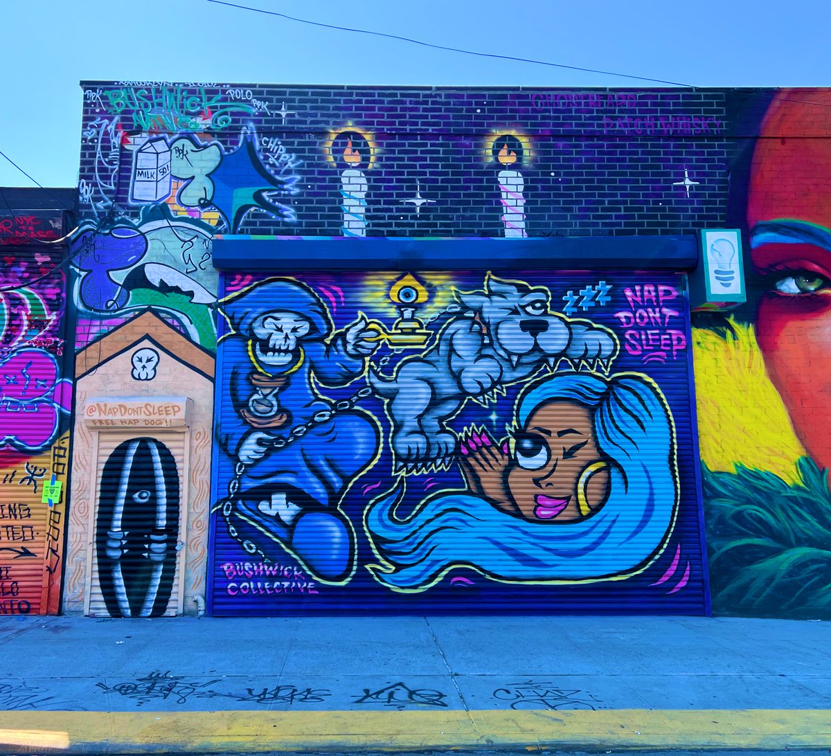 💤 FREE NAP DOG!! 💤
💤 SHH!! Don’t Wake The Grim Sleeper!! 💤

New mural for #BushwickCollective