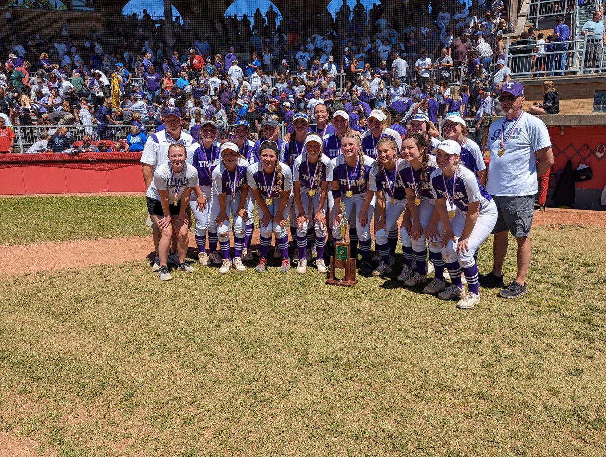 🥎 #OHSAA SOFTBALL: Div. II Championship – Triway defeats Jonathan Alder 2-1 to claim the Division II Softball State Championship! Coverage: ohsaa.org/Sports-Tournam…