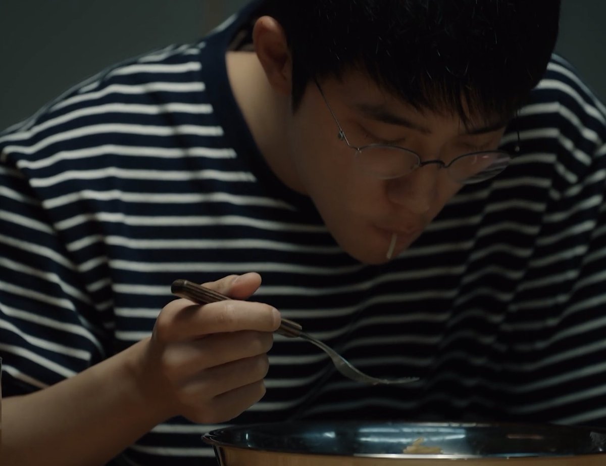 BadhonMirza2's tweet photo. 💜💜💜
#DO(D.O.) #DOHKYUNGSOO #kyungsoo #도경수 #디오 #���소 #엑소디오 #EXO @weareoneEXO @hourlydks https://t.co/BfHev3N7gj