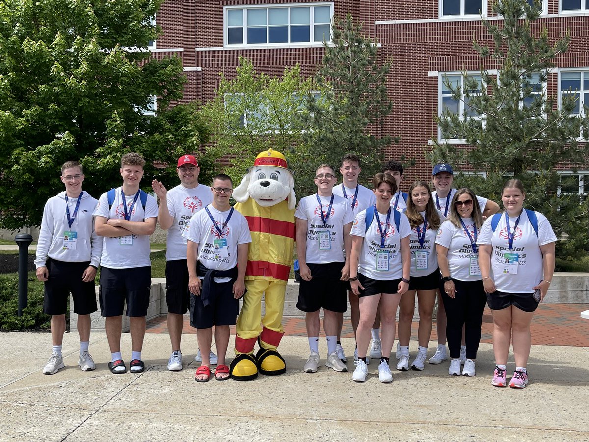 MrRiceNoseMath's tweet photo. Hey @DavePortnoyShow @craneandco @Jomboy_ @barstoolsports @DaveandChuck , how about covering some of these athletes??? Team MA going to represent at the Special Olympics USA Games! #choosetoinclude #fhssports https://t.co/mINQVbBMLC