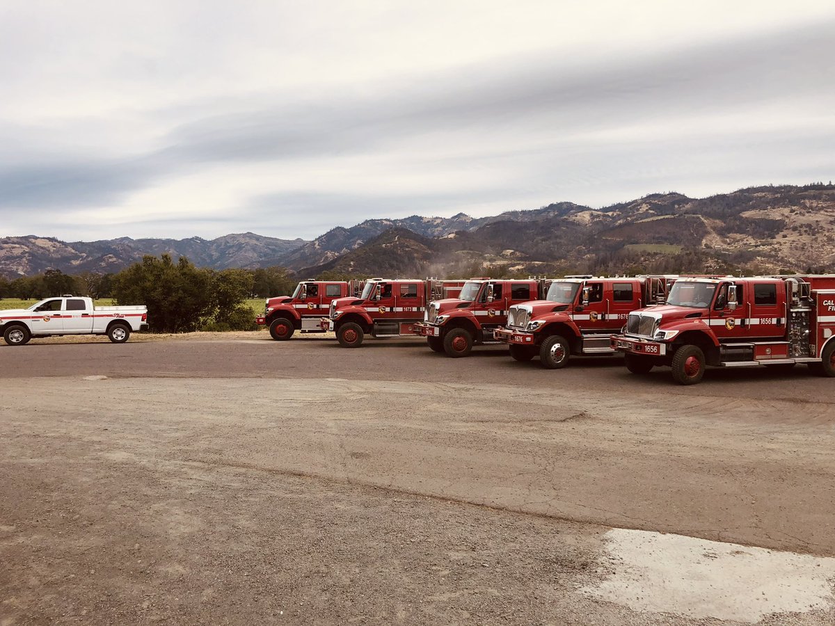 calfireSCU's tweet photo. Our @calfireSCU firefighters are returning home this morning after assisting our partners in @napacountyfire @CALFIRELNU for the #OldFire. Thank you @CALFIREBEU for covering our stations and safe travels home. #teamwork https://t.co/rM3tlbg4We