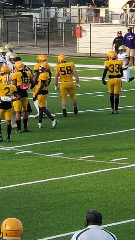 PigSkin_Poppa's tweet photo. @ChasonLamothe #58 
We not here to take part, we here to take over! Up and Comer! All we want to do is EAT!
#recruit2025 #bull #deanofmean
@GeorgiaFootball @TheGriffinBears @MercerFootball @CoachDanLanning @CoachMattLuke https://t.co/gAgkuSbwhz