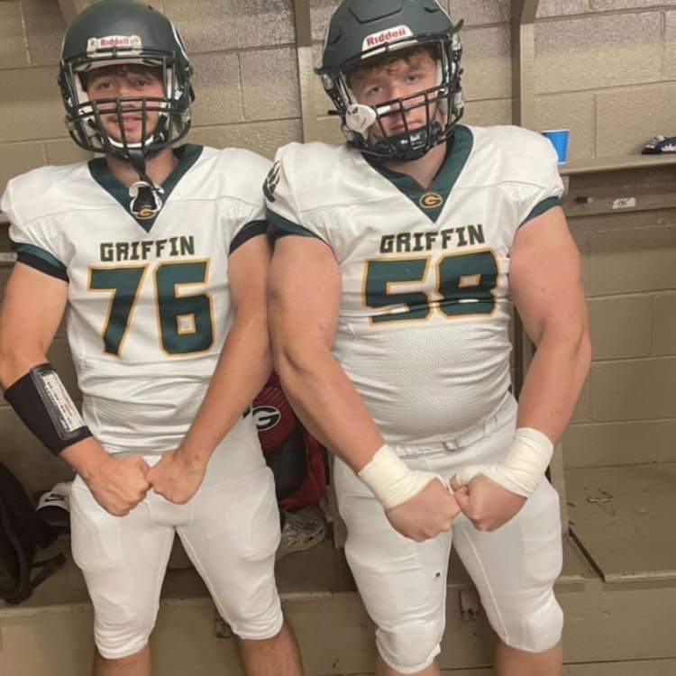 PigSkin_Poppa's tweet photo. @ChasonLamothe #58 
We not here to take part, we here to take over! Up and Comer! All we want to do is EAT!
#recruit2025 #bull #deanofmean
@GeorgiaFootball @TheGriffinBears @MercerFootball @CoachDanLanning @CoachMattLuke https://t.co/gAgkuSbwhz